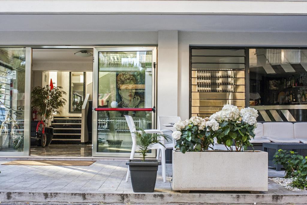 Hotel Hollywood Riccione Exterior photo